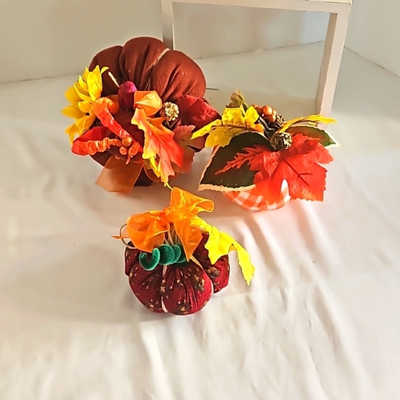 Hand Crafted Harvest Fabric Pumpkins 3Set Orange Farmhouse Handmade Autum Decor - Picture 15 of 17